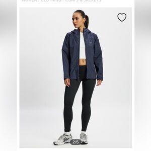 Patagonia Women's Dark grey Hooded Rain Activewear Jacket XL long sleeve